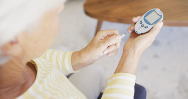 elderly_woman_diabetes_testing1